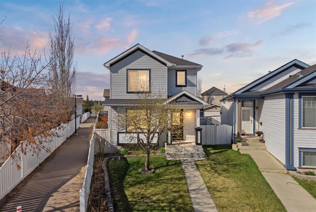 49 Evermeadow Manor SW, Calgary, Alberta, T2Y 4W8