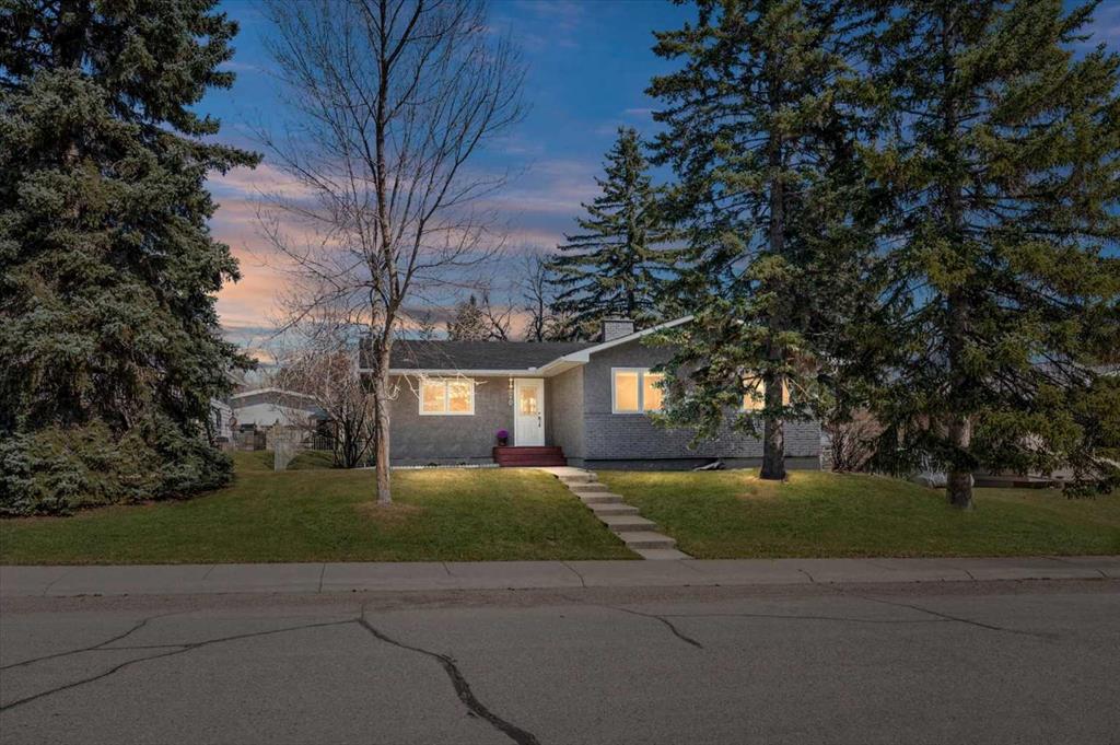 20 Brampton Crescent SW, Calgary, Alberta, T2W 0Y4