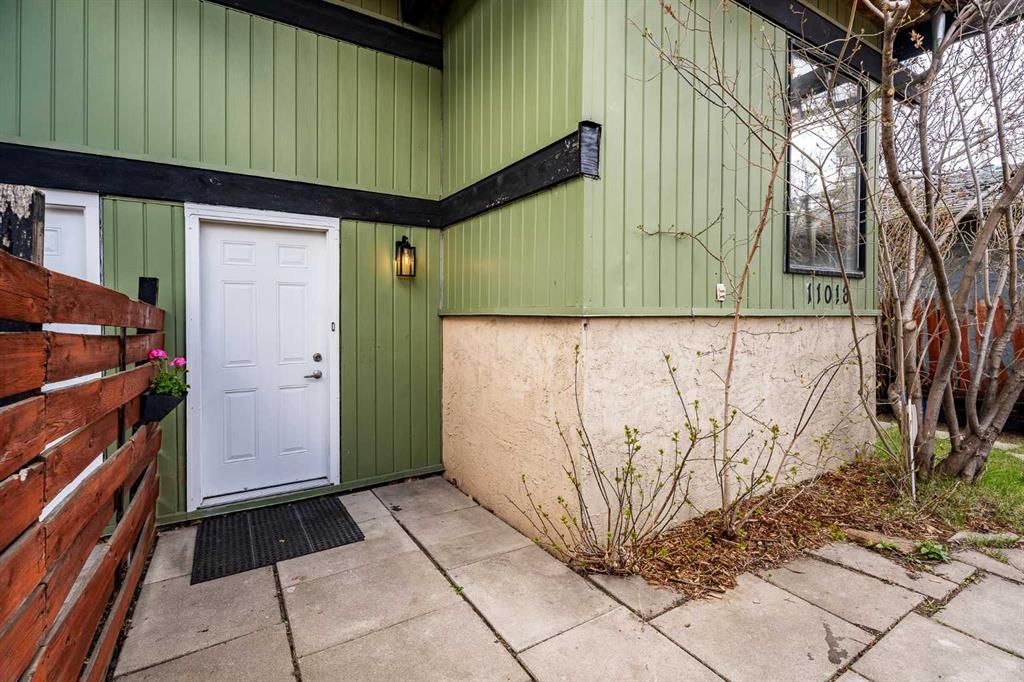 11018 5 Street SW, Calgary, Alberta, T2W 1Y6