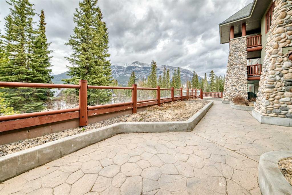#104 150 Crossbow Place, Canmore, Alberta, T1W 3H5