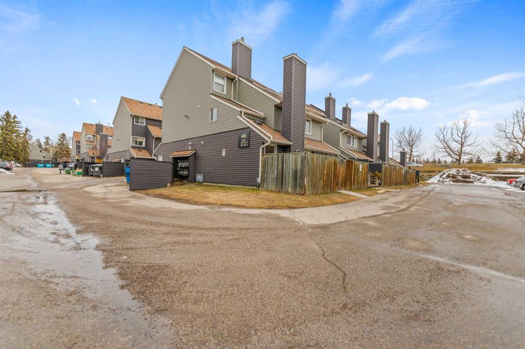 #129 46 Glamis Green SW, Calgary, Alberta, T2E 6S4