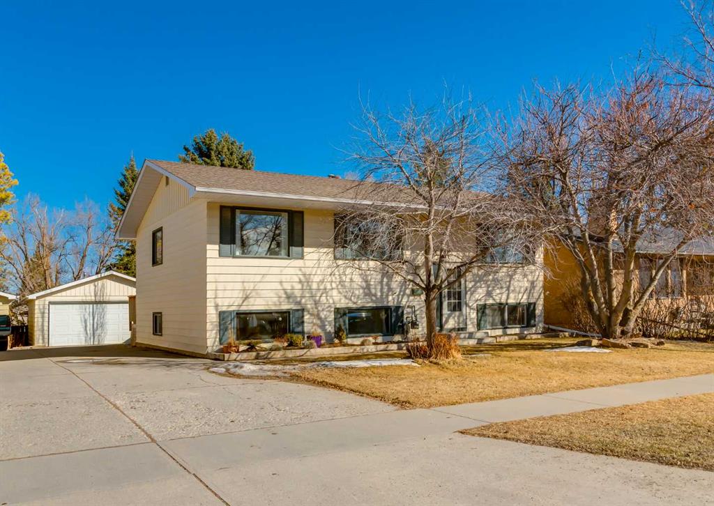 10012 Oakfield Drive SW, Calgary, Alberta, T2V 4B4