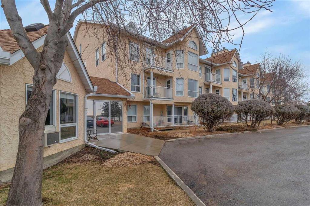 #208 102 Centre Court, Okotoks, Alberta, T1S 1Z7
