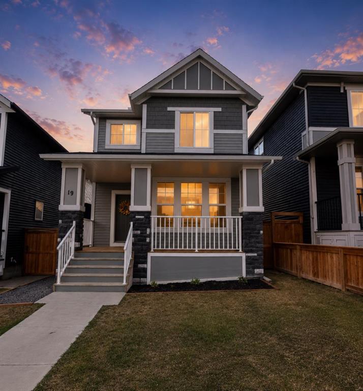 19 Heritage Rise, Cochrane, Alberta, T4C 2R4