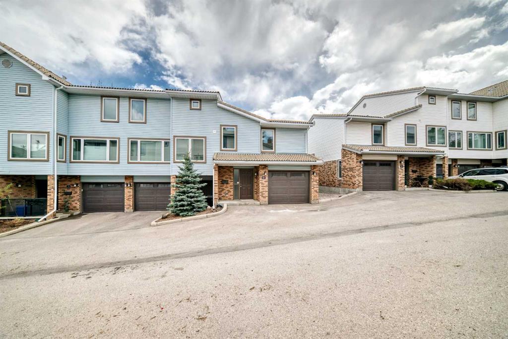 80 Coachway Gardens SW, Calgary, Alberta, T3J 2V9