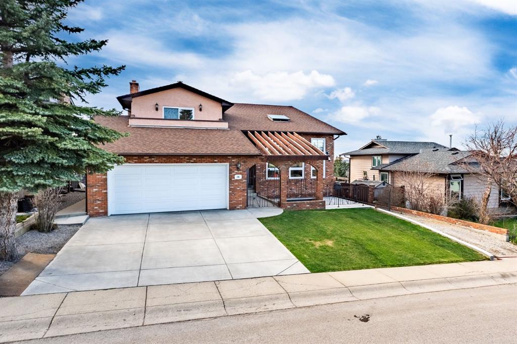 76 Beaconsfield Way NW, Calgary, Alberta, T3K1X1