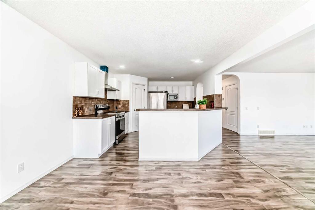 120 Springmere Grove, Chestermere, Alberta, T1X 0B5