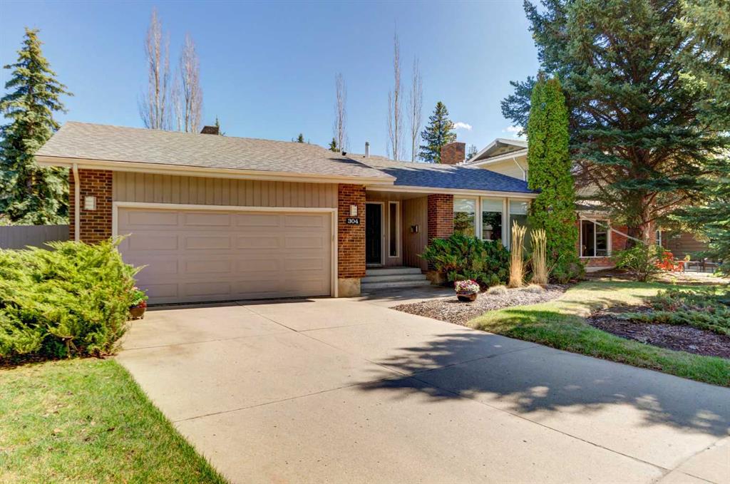 304 Lake Mead Crescent SE, Calgary, Alberta, T2J 3Z9