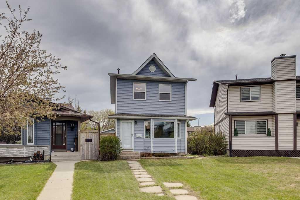 232 Bedfield Court NE, Calgary, Alberta, T3K 3L5