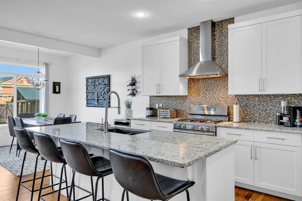 30 Cranarch View, Calgary, Alberta, T3M 2J3