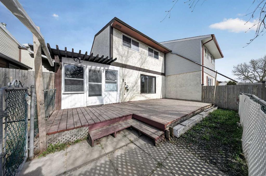 520 43 Street SE, Calgary, Alberta, T2A 3E1
