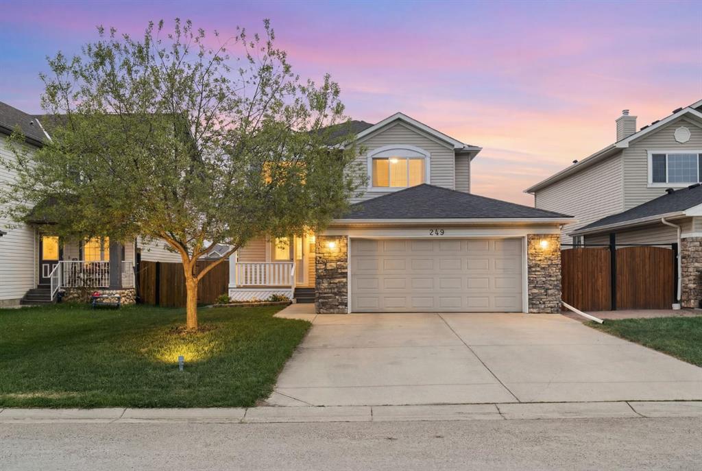 249 Springmere Way, Chestermere, Alberta, T1X 1P2