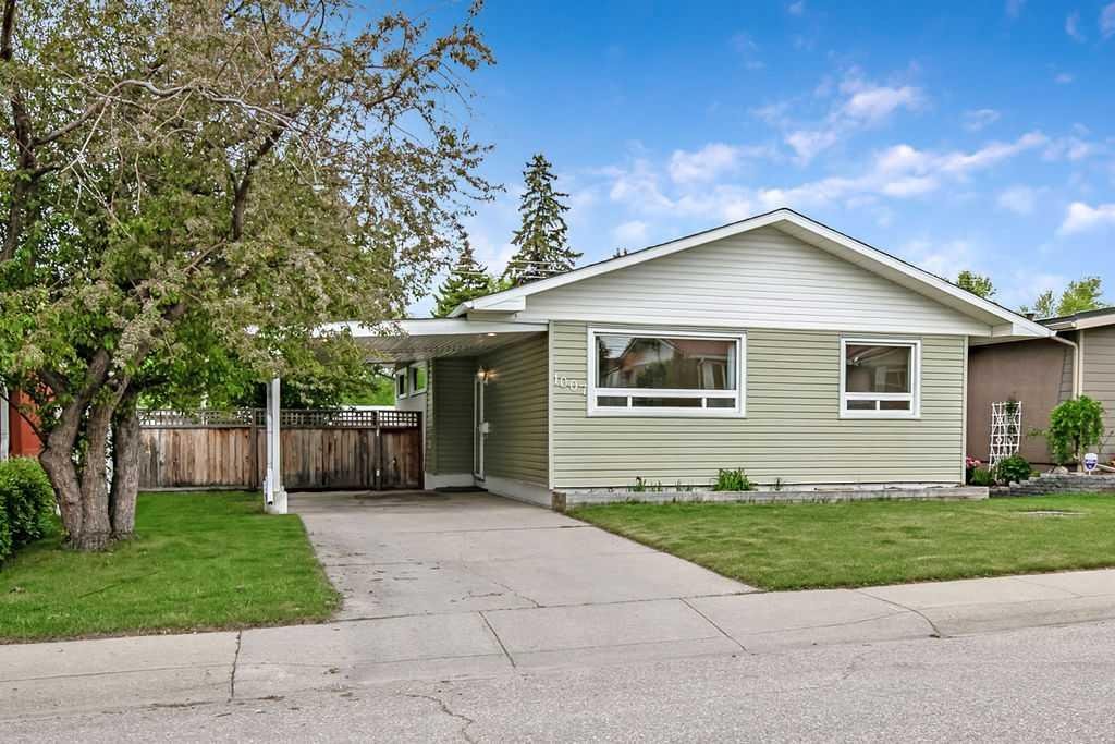 1007 Mackid Road NE, Calgary, Alberta, T2E 6A8
