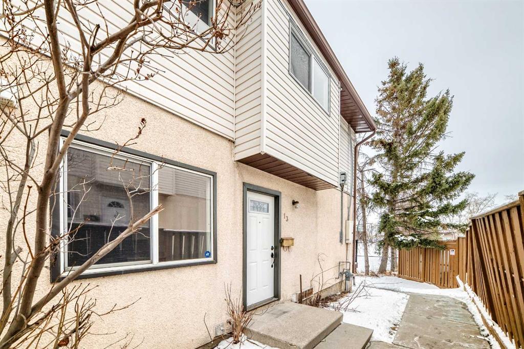 #13 4531 7 Avenue SE, Calgary, Alberta, T2A 5E4