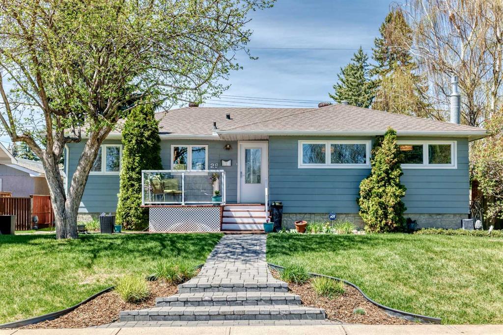 29 Chisholm Crescent NW, Calgary, Alberta, T2L 0Y9