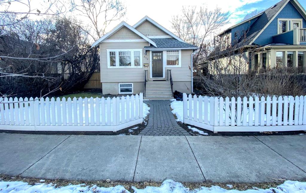 215 10 Avenue NE, Calgary, Alberta, T2E 0X1