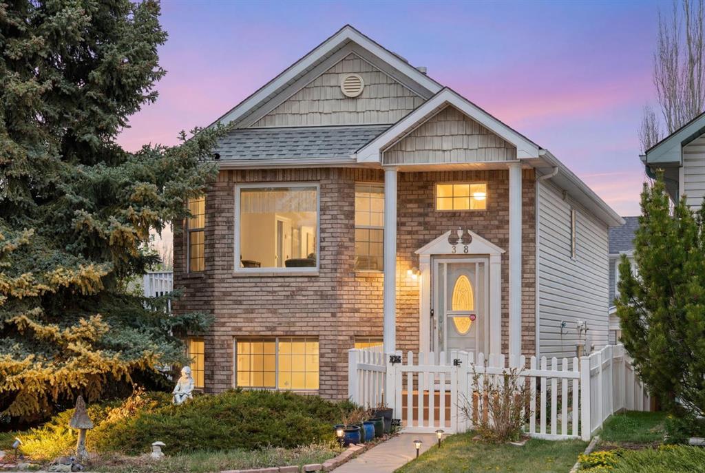 38 Hidden Spring Circle NW, Calgary, Alberta, T3A 5H3
