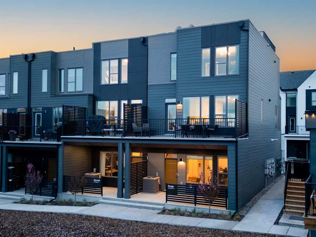 708 Sovereign Common SW, Calgary, Alberta, T3C 3Y3
