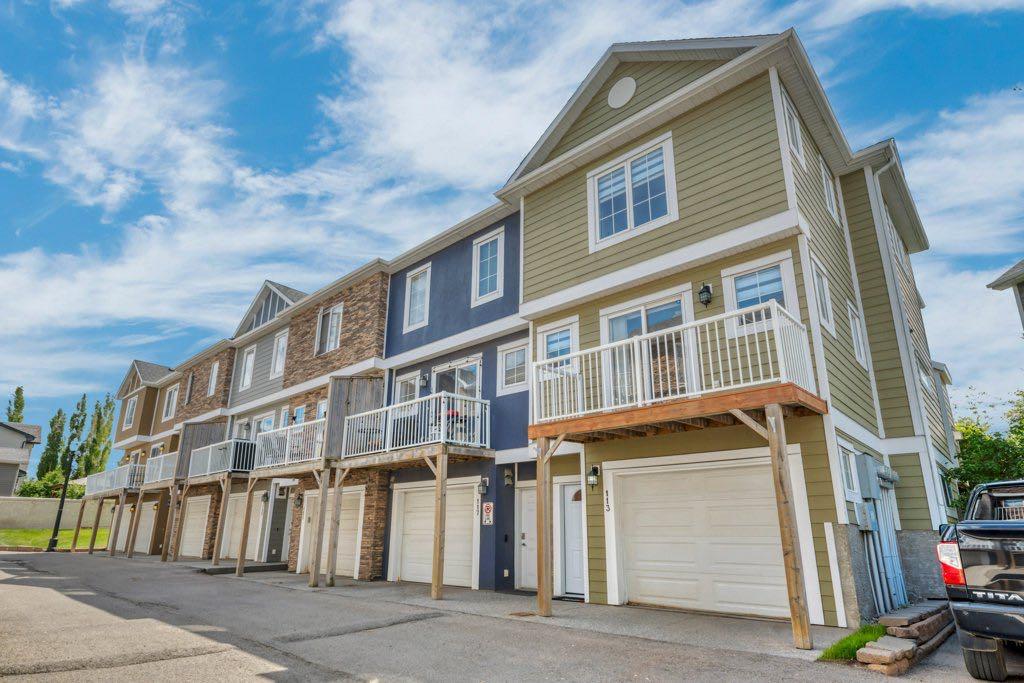 113 Indigo Lane, Chestermere, Alberta, T1X 0E5