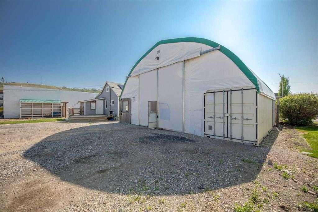 125b River Avenue, Cochrane, Alberta, T4C 2C2