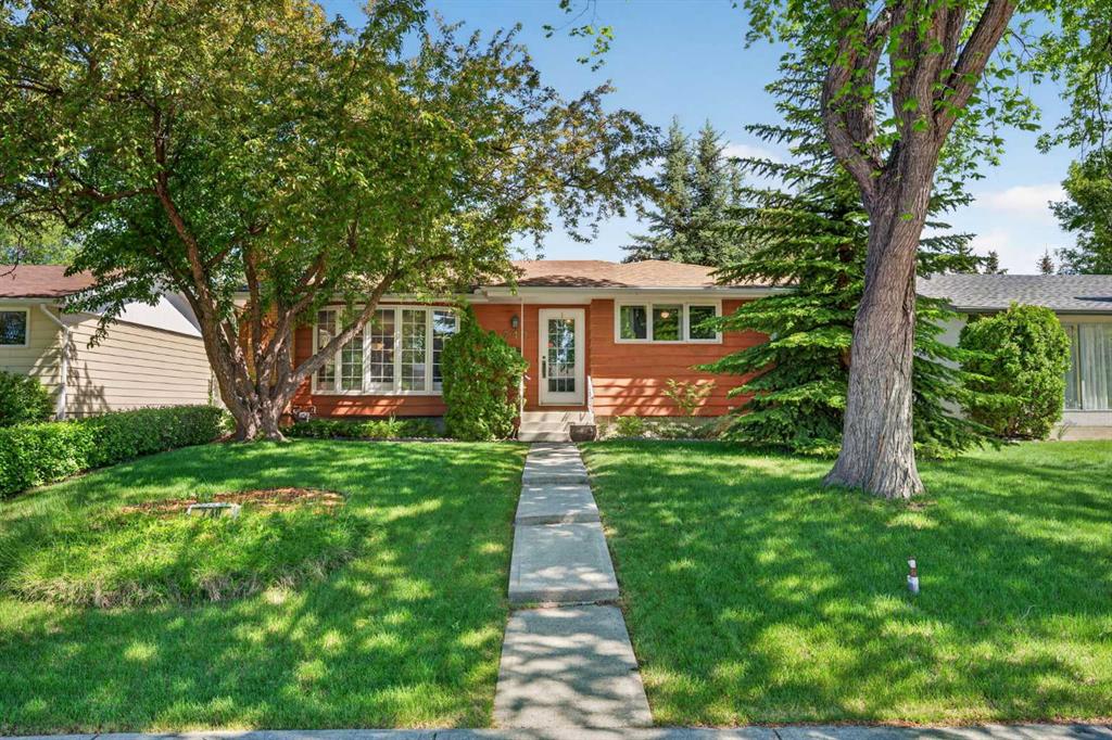 740 Hunterston Crescent NW, Calgary, Alberta, T2K 4N2