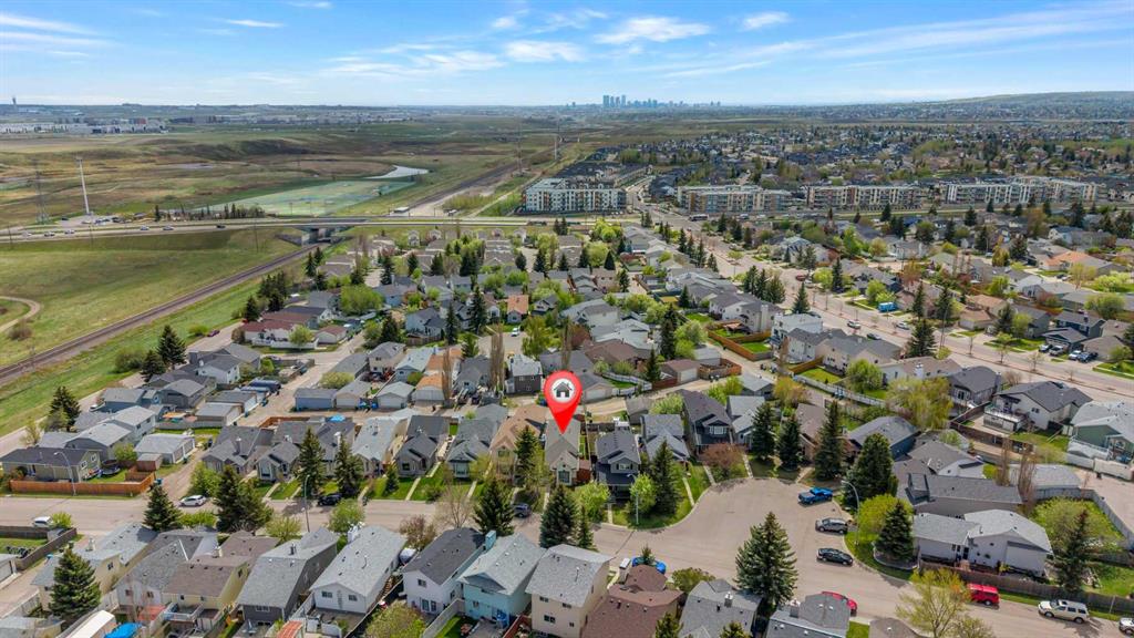 51 Covington Rise NE, Calgary, Alberta, T3K 4A9