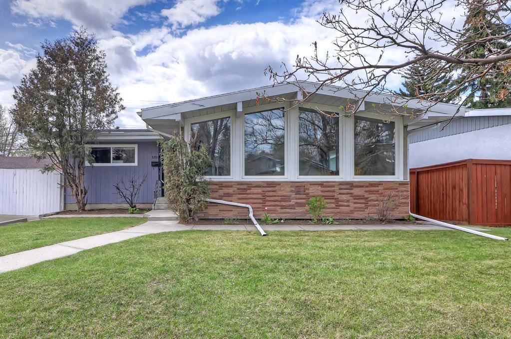 1315 Northmount Drive NW, Calgary, Alberta, T2L 0C9