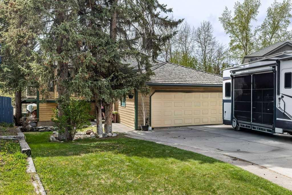 146 Cougar Point Road, Canmore, Alberta, T1W 1A1