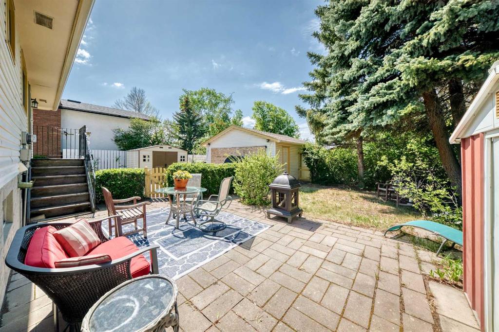 5539 Dalhart Road NW, Calgary, Alberta, T3A 1S3
