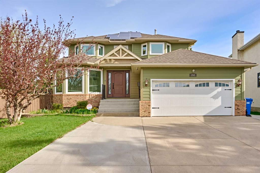 252 Edgebank Circle NW, Calgary, Alberta, T3A 4W1