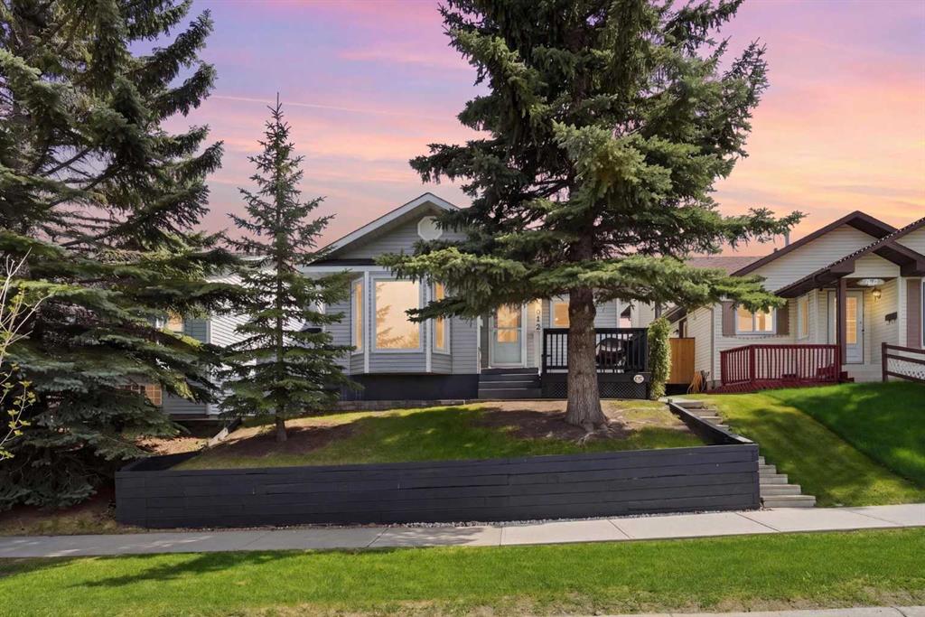 672 Macewan Drive NW, Calgary, Alberta, T3K 3J5