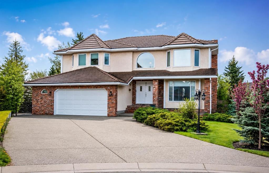 35 Candle Court SW, Calgary, Alberta, T2W 6B6
