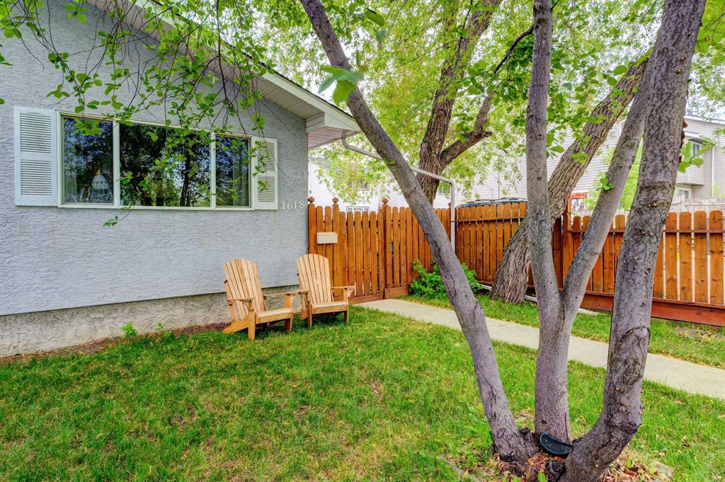 1618 43 Street SW, Calgary, Alberta, T3C 2A4