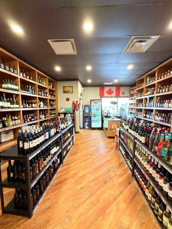 #4 79 Railway Street E, Cochrane, Alberta, T4C 2B7