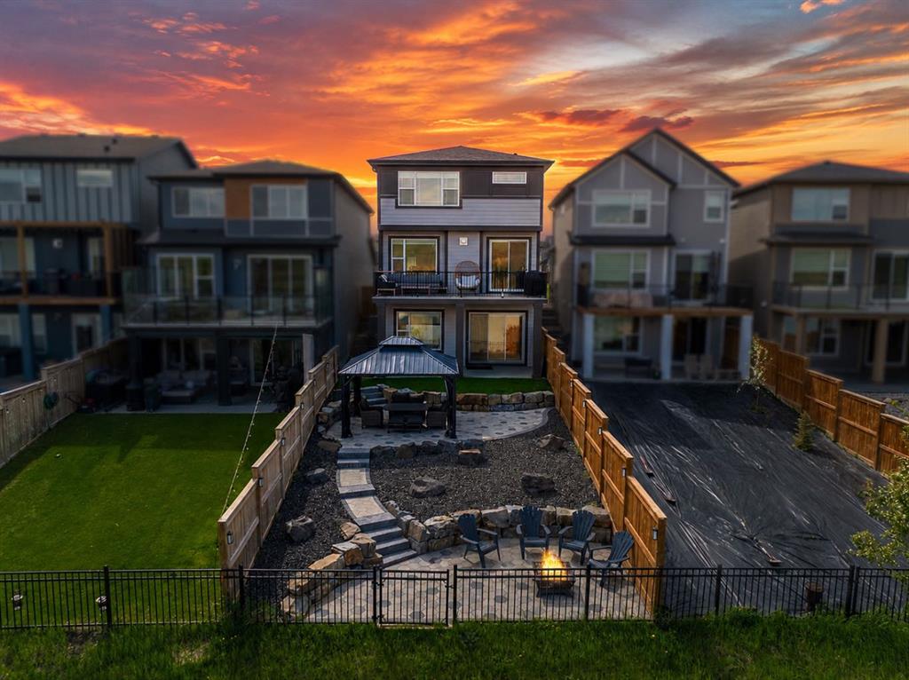 152 Cranbrook Gardens SE, Calgary, Alberta, T3M 3K6