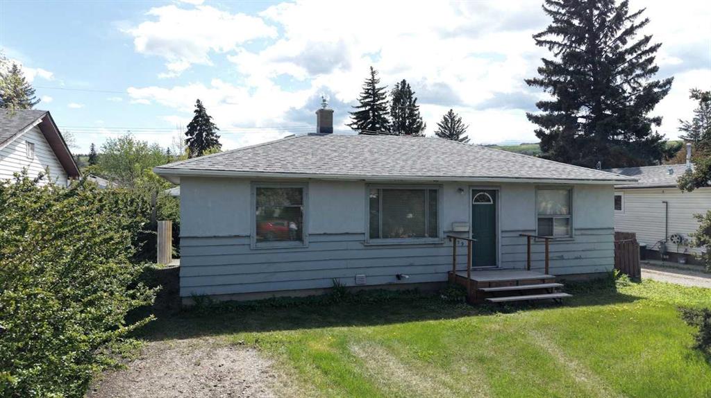 6379 31 Avenue, Calgary, Alberta, T3B 1J9