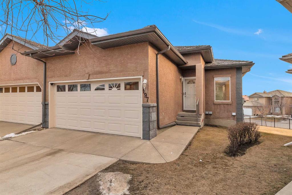 197 Royal Crest View NW, Calgary, Alberta, T3G 5W4
