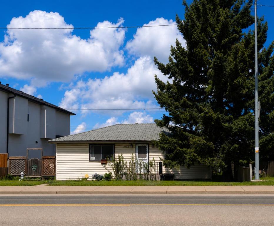 8132 Bowness Road NW, Calgary, Alberta, t3b0h6