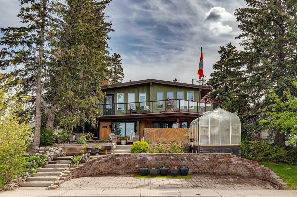 3232 15 Street NW, Calgary, Alberta, T2L 0R1