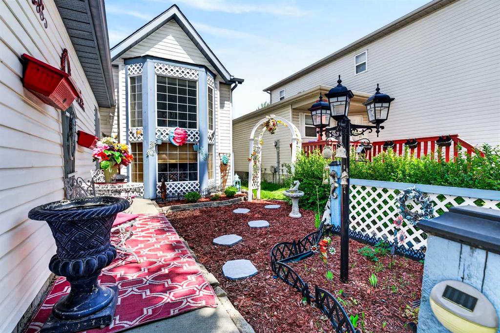 159 Fresno Place NE, Calgary, Alberta, T1Y 6Y2