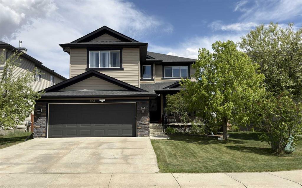 123 Hawkmere View, Chestermere, Alberta, T1X 1T7