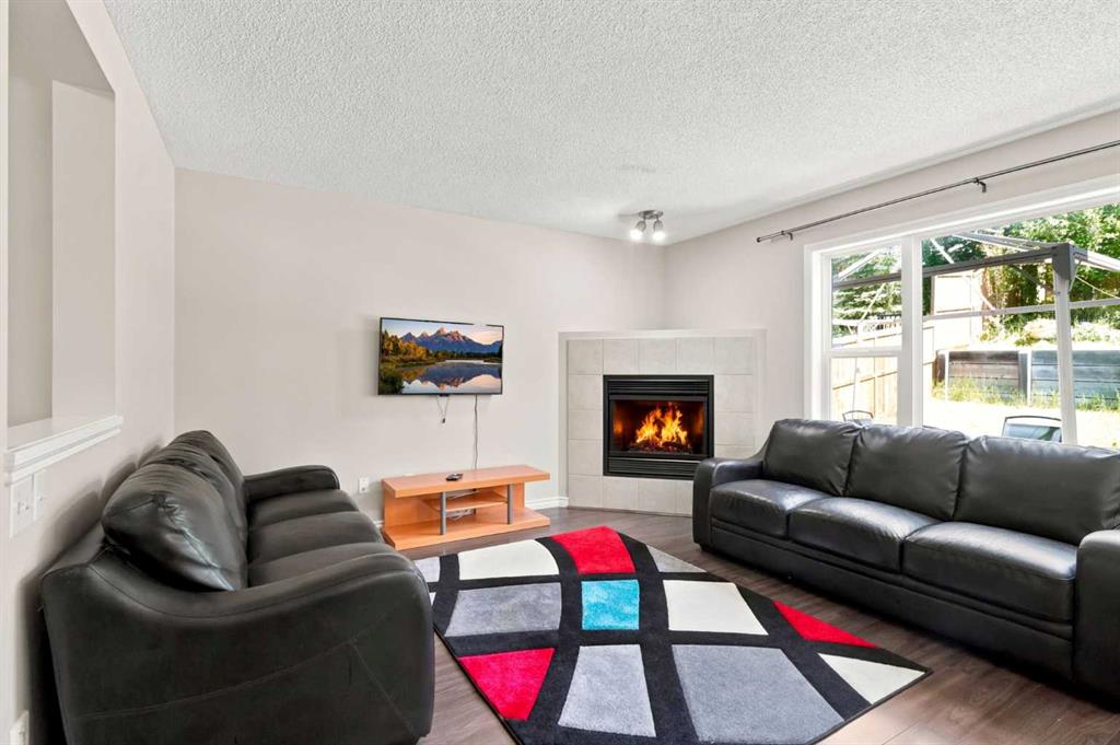 88 Rockyledge Crescent NW, Calgary, Alberta, T3G 5M9