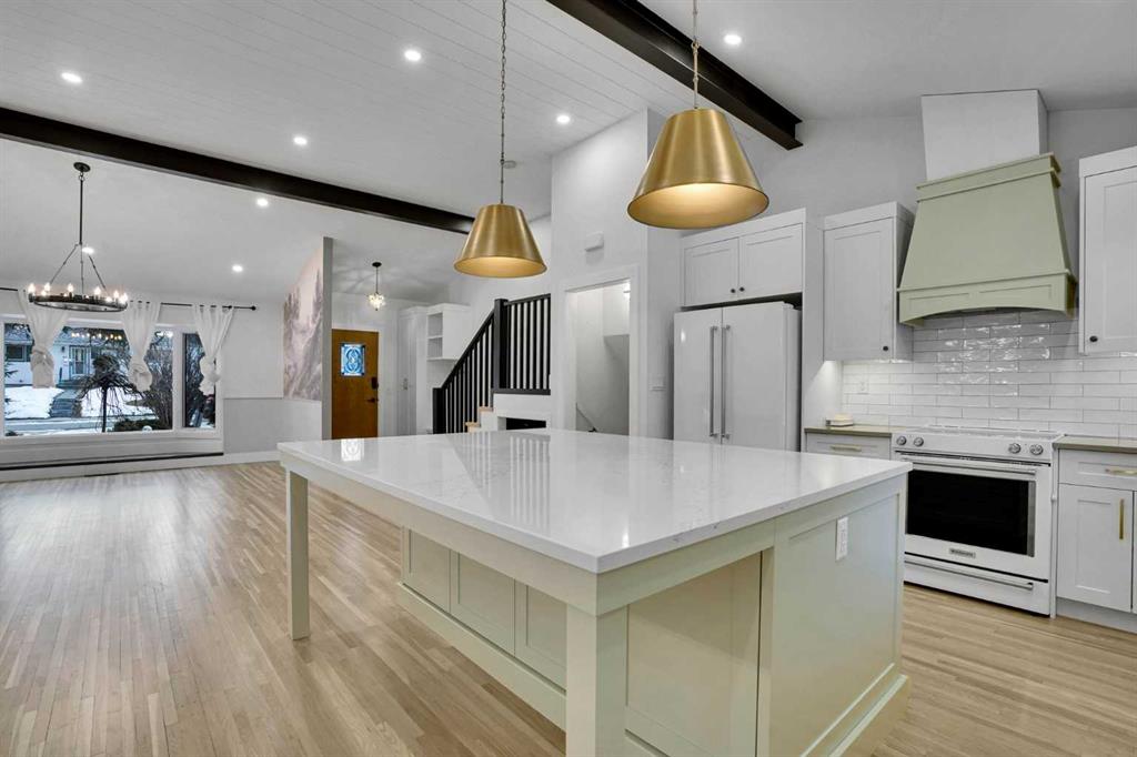 64 Hartford Road NW, Calgary, Alberta, T2K2A5