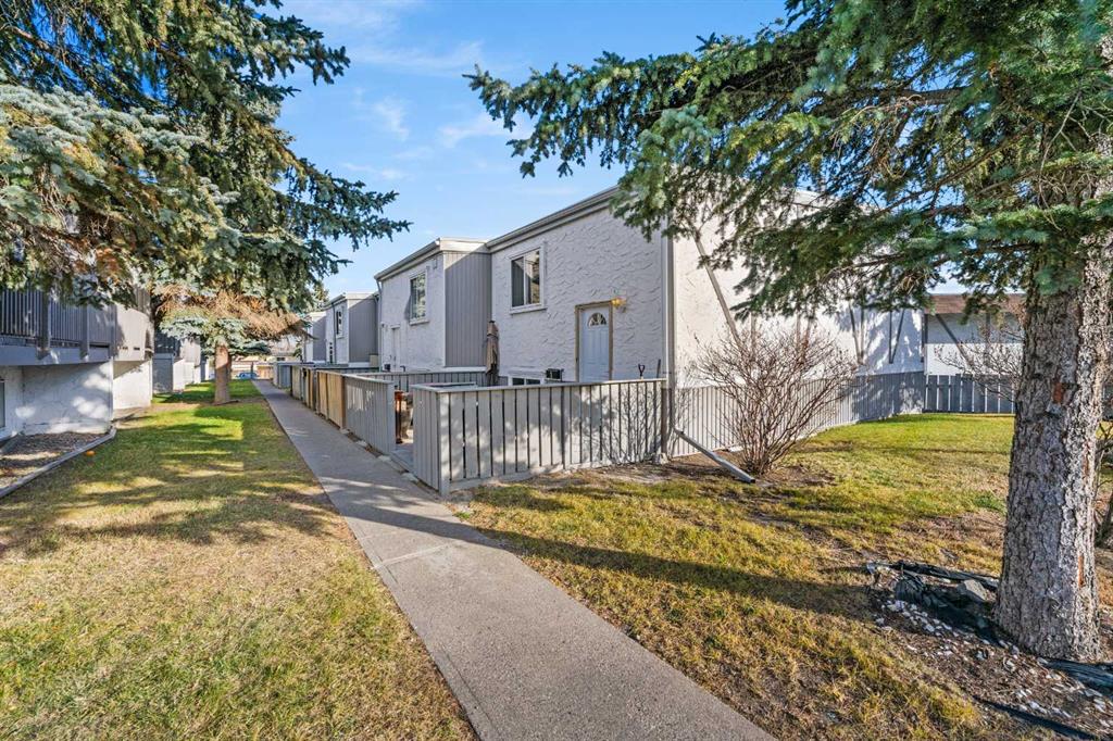 #1 455 Huntsville Crescent NW, Calgary, Alberta, T2K 4W3