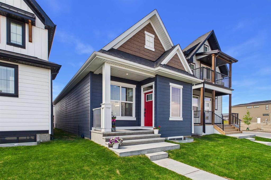 11 Royston Park NW, Calgary, Alberta, T3L 0M5