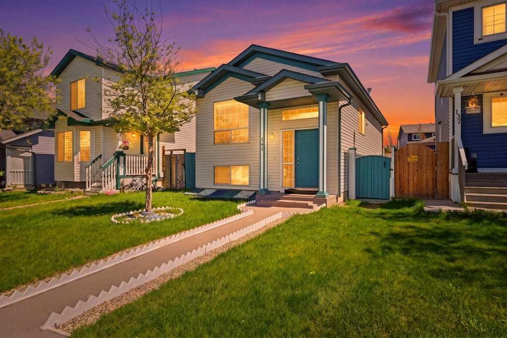 141 Martin Crossing Crescent NE, Calgary, Alberta, T3J3S9