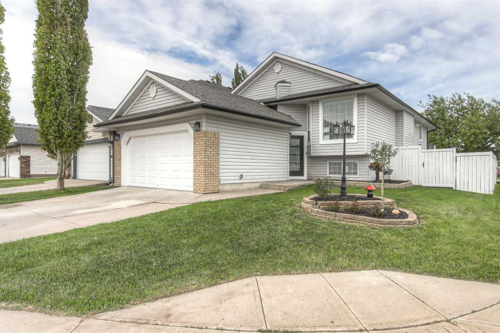 81 Coventry Circle NE, Calgary, Alberta, T3K 4Y8