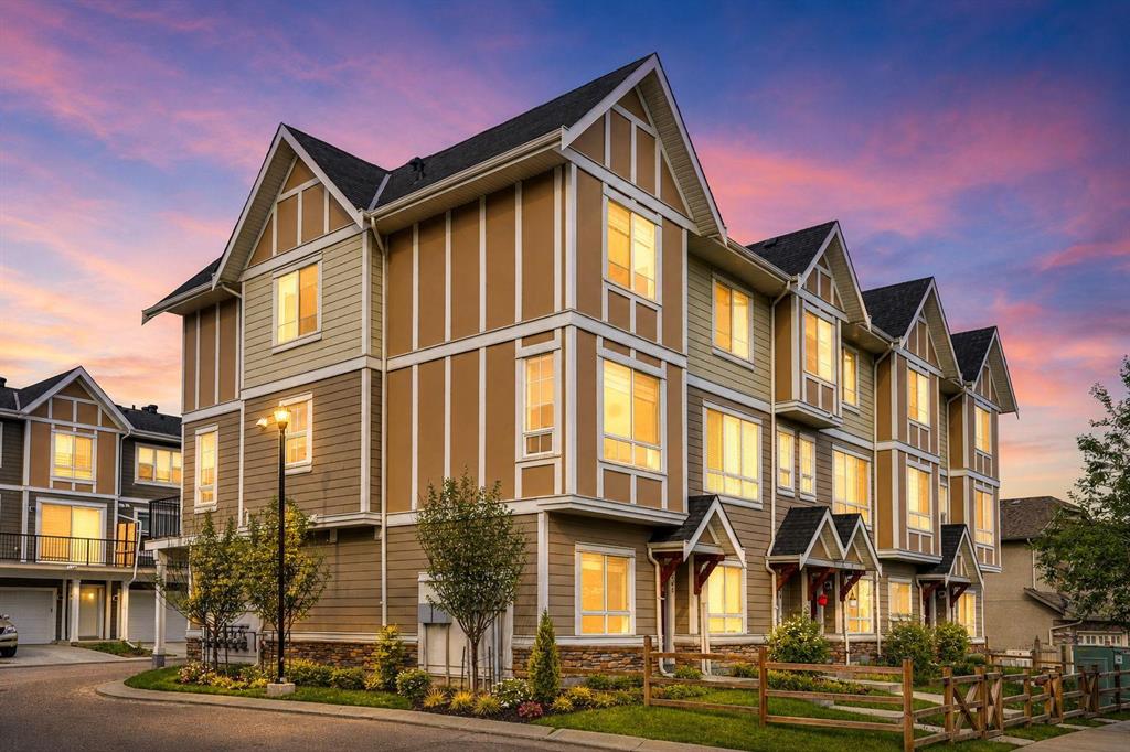 986 Sherwood Boulevard NW, Calgary, Alberta, T3R 0V3