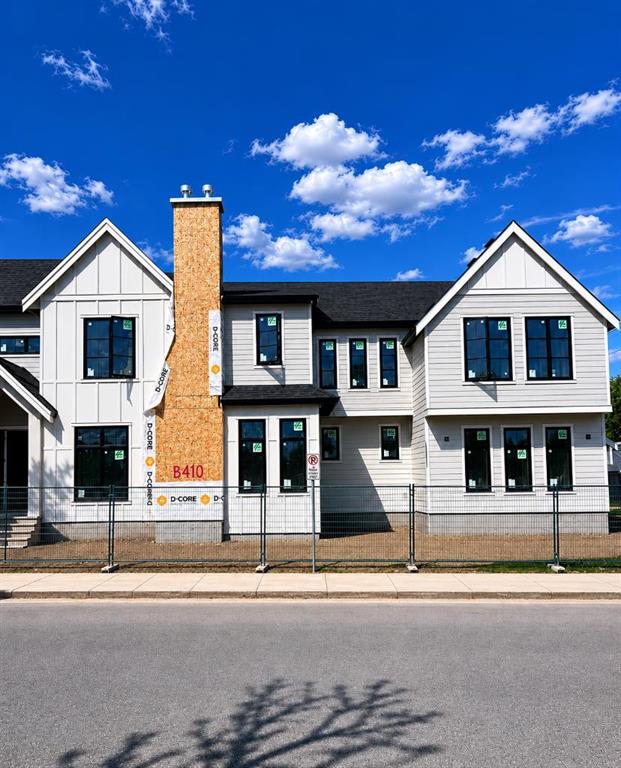 4612 Grove Hill Road SW, Calgary, Alberta, T3E 4G1