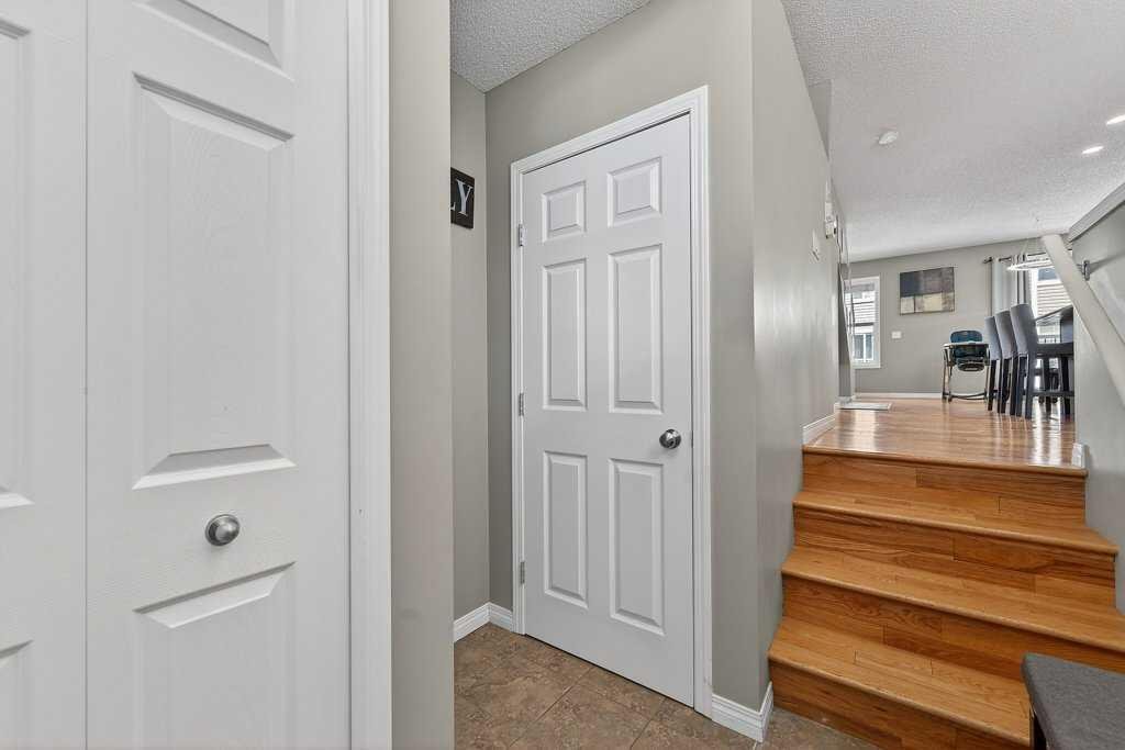 3031 New Brighton Gardens SE, Calgary, Alberta, T2Z 4J4